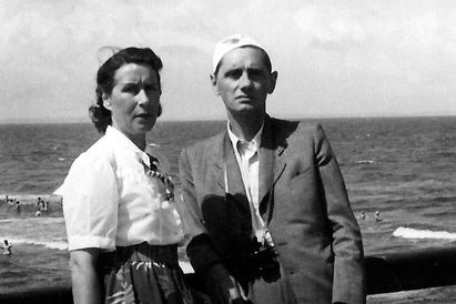 Józefa i Tadeusz Latawcowie, polscy rodzice Janiny, Międzyzdroje 1949 r., wł. prywatna