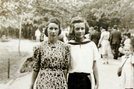 Janina z Józefą – polską mamą, Kraków 1945 r., wł. prywatna